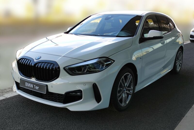 1er-bmw-118i-shadowline