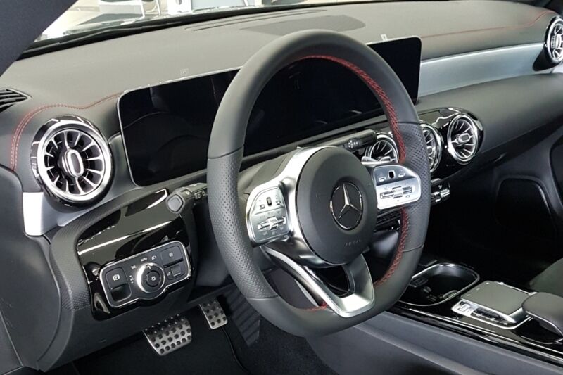 Mercedes-Benz CLA 250e Shooting Brake Interieur